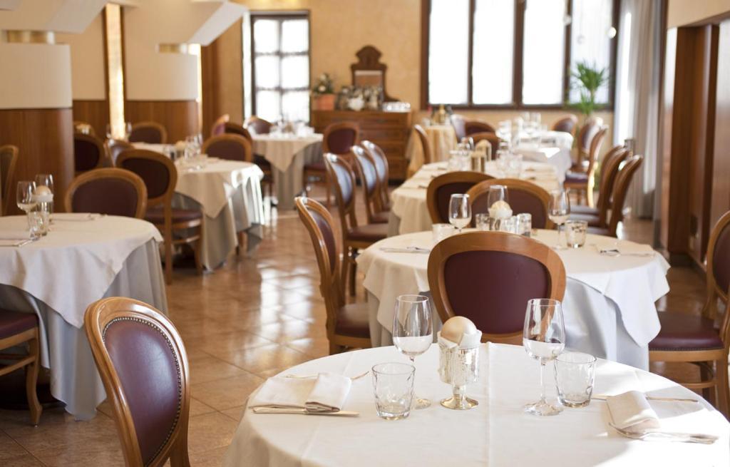 Albergo Ristorante Belvedere コドローイポ エクステリア 写真