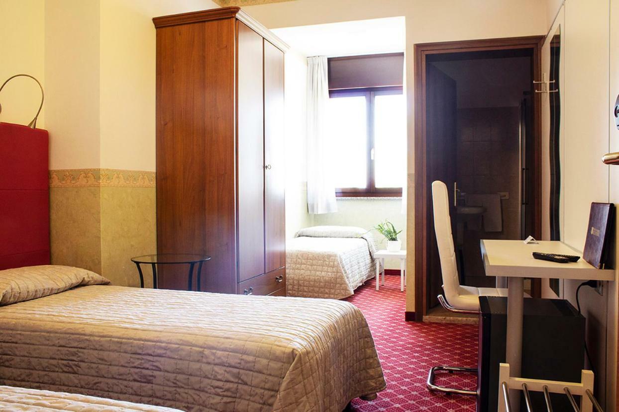 Albergo Ristorante Belvedere コドローイポ エクステリア 写真