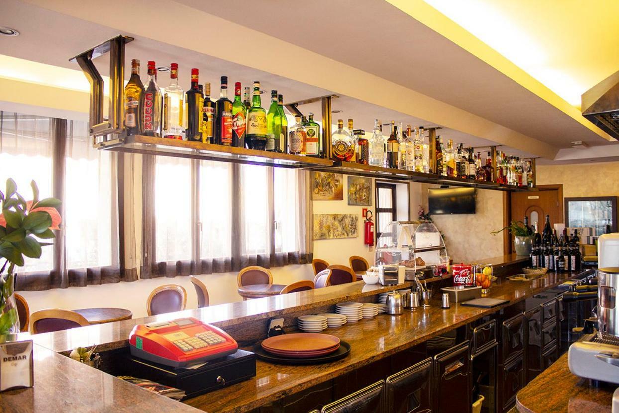 Albergo Ristorante Belvedere コドローイポ エクステリア 写真